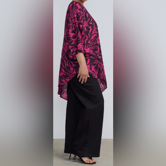 Flowy One Should Top - Picture 2 of 3